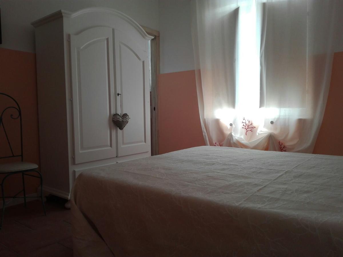 Guest House Li Minnanni Olbia Exterior photo